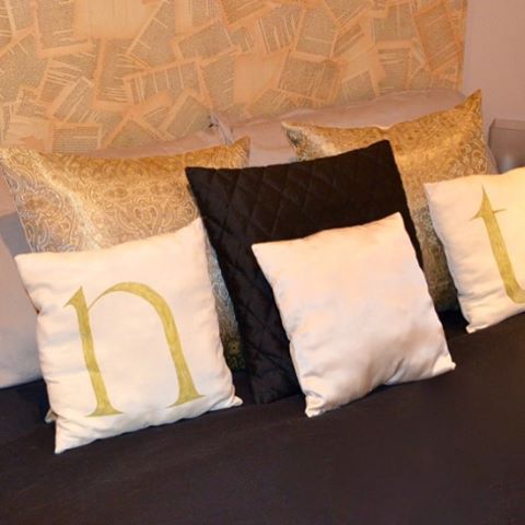 DIY personal pillows. Tutorial now on the blog! Link in bio 😘 #DIY #angean #angeanblog #homemade #home #bedroom #pillows #pillow #personal #initial #blog #blogger #design #interiordesign #style #tutorial #lifestyle