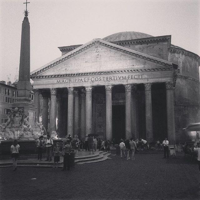 #tbt to my second day in Italy. Read all about it on the blog! Link in bio 🇮🇹🍝❤️ #blog #angean #angeanblog #travel #italy #europe #rome #vacation #summer #pantheon #culture #lifestyle #happy #monument #wanderlust
